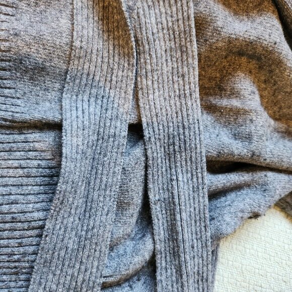 Vintage Armani Exchange Sweater with belt - Picture 5 of 5